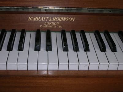 Barrat & Robinson logo