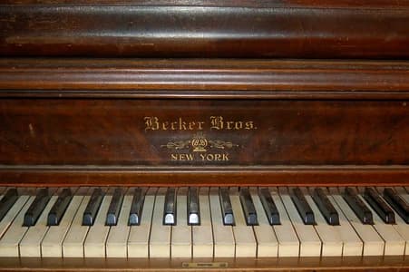 Becker Bros logo