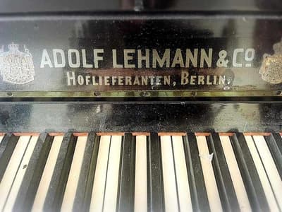 Lehmann & Co Adolf logo