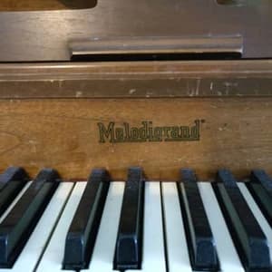 Melodigrand logo