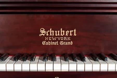 Schubert Piano Co. logo