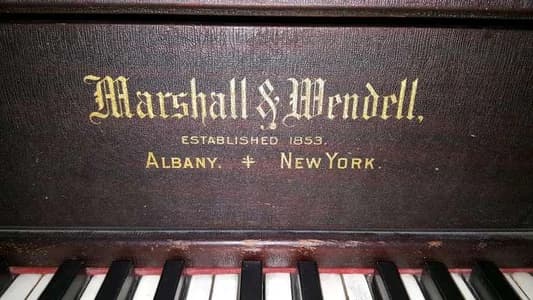 Marshall & Wendell logo