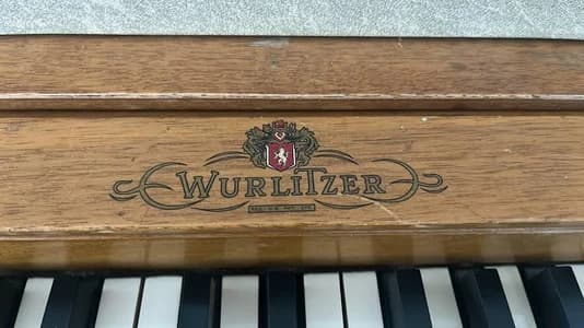 Wurlitzer logo